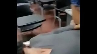 Sexo gay na escola entre colegas