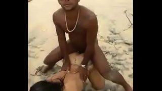 Anal en la playa