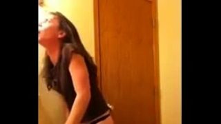 Garota novinha se masturbando