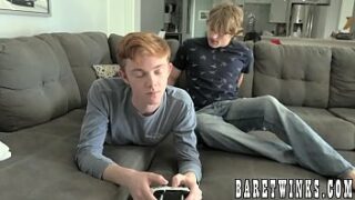 Videos gay bare
