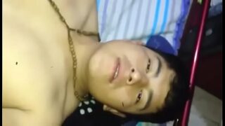 Hombre sexy masturbandose