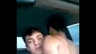 Pornô gay brasileiro no carro