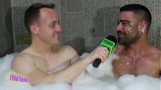 Porno na banheira gay