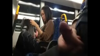 Encostada no onibus