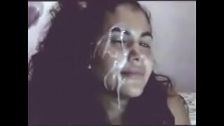 Luanallds levando porá na cara