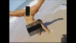 Nicole Bahls praia nudismo sem tarja