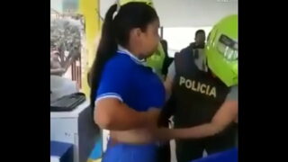 Polícias mulher pelada