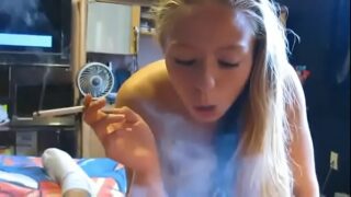 Fumando brasileira  porno mãe fumando