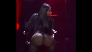 Nicki minaj boobs and ass