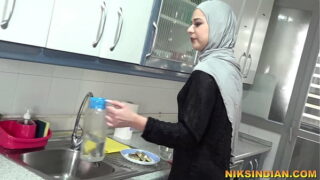 Iranian cryingکردن خواهر ایرانی نوجوان با کیر کلفت بزرگ