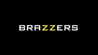 (Simone Richards) Takes A Chance Fucks His Massuer While His Hubby Is Home! Will They Get Caught   Brazzers