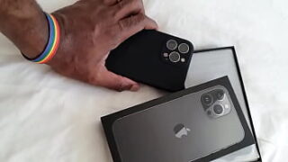 Samsung a16 vs IPhone 11 Pro Max
