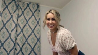 Milf na cama: minha madrasta sensacional e eu compartilhando o momento quente
